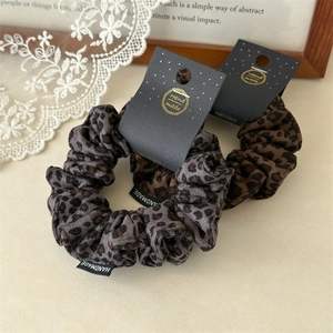 Chouchou en Tissu Suède Imprimé Léopard Étiquette Fait Main Bandeau Haute Élasticité Support de Queue de Cheval Élégant Accessoires Quotidiens Femme