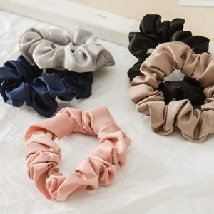 Chouchous en Satin Minimalistes pour Femmes Haute Élasticité Attache Cheveux Plissée Élégante Couleur Unie Accessoires Cheveux