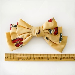Barrette à cheveux nœud en mousseline avec motif cerise et clip à ressort pour femme