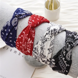 Lot de bandeaux torsadés imprimé paisley en bleu marine, rouge, blanc et noir