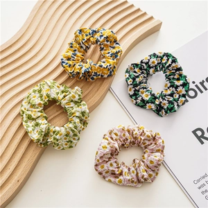 Women Floral Daisy Hair Accessories Set Cotton Blend Elastic Scrunchies Triangle Headband Bow Streamer Hair Ties Sweet Summer Styling Tools