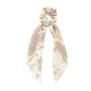 Chouchou en satin tie-dye avec de longs rubans motif marbré violet et jaune vif