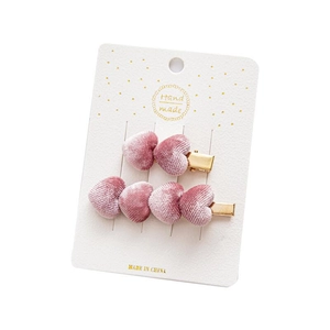 Pinzas para el cabello de corazón de terciopelo rosa con clips dorados set de dos