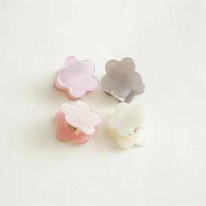 Lot de 4 mini pinces à cheveux fleurs en acétate de cellulose rose pastel, gris et crème
