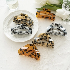 Acrylic Leopard Print Hair Claw Retro Geometric Hollow Marble Pattern Shark Clip Large Square Hair Grip For Women Hair Accessories