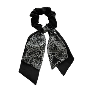 Elastico per capelli nero con motivo floreale paisley e lunghi nastri decorativi
