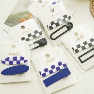 Checkered pattern and solid color hair clips set for women in elegant spring style