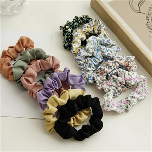 Lot de 12 chouchous en tissu à motifs floraux et couleurs unies avec design plissé