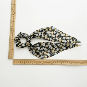Chouchou en mousseline florale avec longs rubans et motif tulipes avec mesure de taille