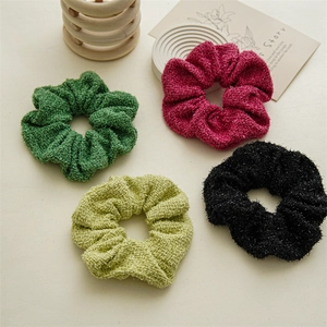 Lot de 4 chouchous en tweed vert, noir et magenta pour des coiffures variées