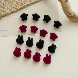 Velvet mini star and bunny hair clips set in elegant black and wine red colors