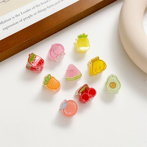 Mini Pinces à Cheveux en Acrylique aux Fruits pour Enfants Filles Design Coloré Fruits Légumes Petites Pinces Banane Pêche Carotte Ananas