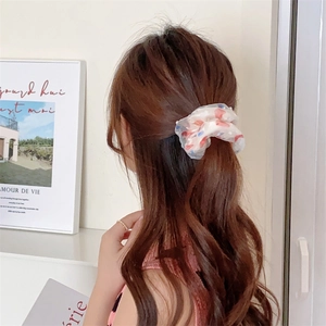 Elastico per capelli floreale in tulle, acconciatura a coda bassa in stile minimalista