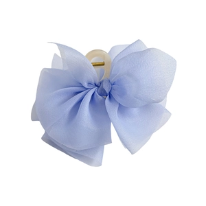 Pinza per capelli con fiocco in chiffon azzurro e strati di organza per acconciature