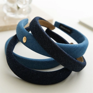 Trois serre-têtes en jean dégradé de bleu avec accents métalliques vintage