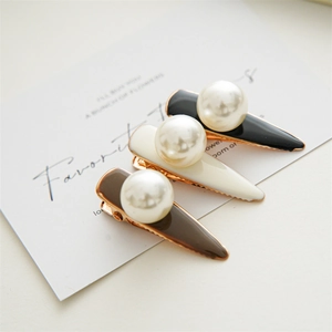 Elegant Korean Style Imitation Artificial Pearl Hair Clip Alloy Resin Minimalist Duckbill Side Clip For Women Hair Decoration Daily Accessory