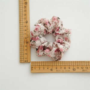 Elastico per capelli in organza floreale con rose rosa e fascia ad alta elasticità