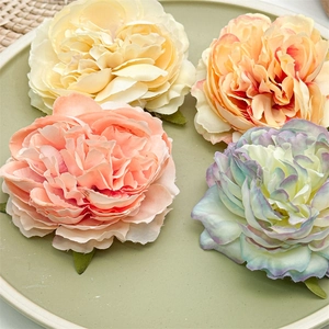 Set di 4 fermagli per capelli con fiori di peonia realistici in tessuto per accessori donna