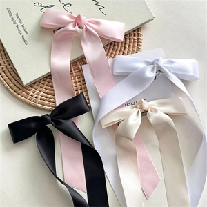 Barrettes à cheveux en satin élégantes avec de longs rubans en rose, noir, blanc et beige