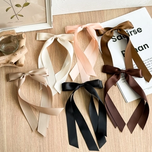 Barrettes à cheveux élégantes en ruban de satin double couche en six coloris variés