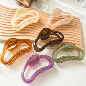 Large Wave Cloud Shape Hair Claw Clip Matte Jelly Color Non-Slip Shark Clip For Women Girls Thick Hair Styling Accessory