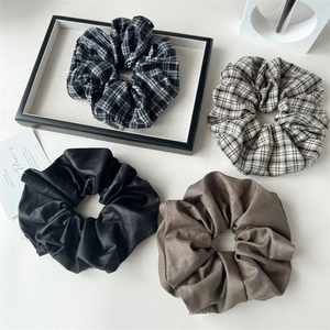 Ensemble de Grands Scrunchies Style Rétro Coréen pour Femmes Élastiques à Cheveux Plissés en Tissu Plaid Couleur Unie Accessoires