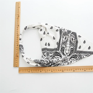 Retro black and white paisley pattern triangle headscarf with elastic band for women