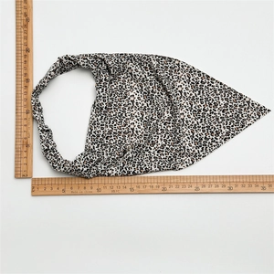 Bohemian paisley elastic leopard print headscarf measuring 25x35cm for women