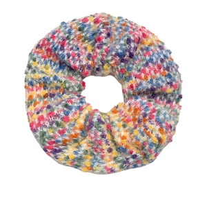 Bunter gestrickter Haargummi mit bunten Punkten und weicher Textur für den Herbst Winter