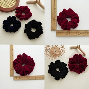 Large Velvet Scrunchies For Women Shimmer Hair Ties With Faux Artificial Pearl Elegant Vintage Elastic Hair Accessories