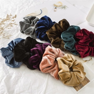 Set di 10 elastici per capelli in velluto in vari colori tra cui blu e bordeaux