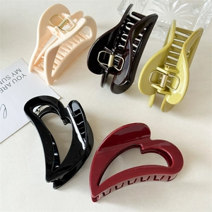 Set of 5 heart-shaped hair claw clips in beige, brown, green, black and burgundy colors