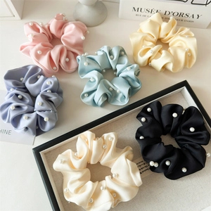 Chouchous en Tissu Satiné Avec Fausse Künstliche Perle Haute Élasticité Grand Anneau De Cheveux Pour Femmes Filles Accessoires Cheveux