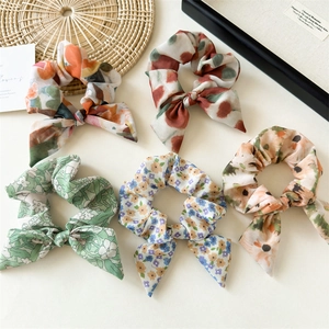Lot de 5 chouchous en mousseline florale avec nœud aux couleurs vintage du printemps