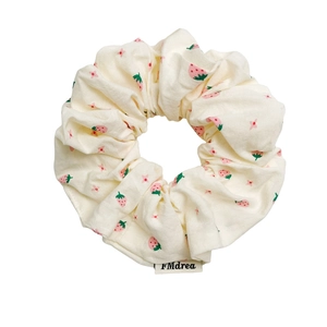 Süßes rosa Erdbeer-Print-Haargummi für Mädchen, Oversized-Design für tolle Frisuren