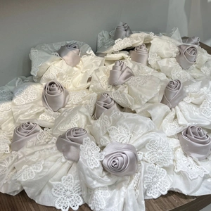 Ensemble Chouchou et Serre-tête Rose en Satin et Dentelle Vintage Français Élégant avec Perles Artificielles Accessoires Cheveux Femme
