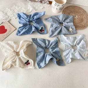 Chouchous Cheveux Larges Brodés Bleu Denim Femmes Motif Doux Cerise Coeur Attaches Cheveux en Tissu Support Queue de Cheval Accessoires Mode