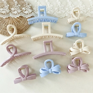 Grande Pince à Cheveux en Acrylique Nœud Papillon Géométrique Antidérapante Prise Forte Accessoires de Cheveux pour Femmes Coiffage