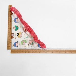 Bandana mignon pour chien avec motifs de dessins animés, bord à carreaux et dentelle