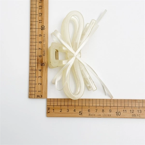 Pince à cheveux noeud en acrylique crème style ballerine pour femme longueur 9,5cm