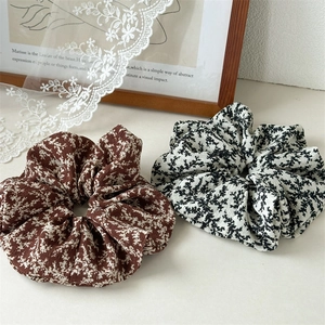 Fresh Floral Fabric Scrunchie Elegant Large Oversized Hair Ring For Women Sweet Ponytail Holder Handmade Hair Tie Accessories