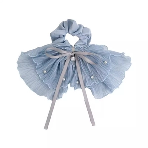 Chouchou plissé bleu avec nœud en ruban et perles élégantes pour femmes, style chic