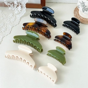 Elegant Glossy Fan Shaped Hair Claw Clips Vintage Polycarbonate Shark Grab Clip Minimalist Hair Accessory For Women Daily Wear