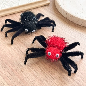 Pince à Cheveux Araignée en Peluche Halloween Rouge Noir Araignée Poilue Pince Croco pour Femmes Fête de Déguisement Noël Accessoire Cheveux