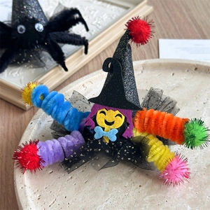 Barrette d'Halloween chapeau de sorcière avec pattes d'araignée colorées et charme