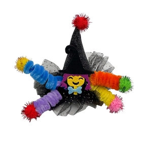 Pince à cheveux chapeau de sorcière Halloween avec pompons et détails en résille