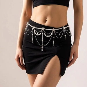 Lussuosa Catena da Vita con Nappe in Künstliche Perle Sintetiche Lega Strass Cuore Croce Catena da Corpo per Donna Gioielli da Spiaggia