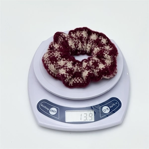 French vintage plaid knit scrunchie weighing 13.9g shown on a white digital scale