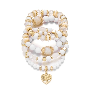 Fünfschichtiges Boho-Perlenarmband-Set mit weißen Kristallen und goldenem Herz-Baumanhänger