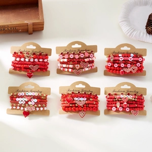 Modieuze rode hart armband set met klei kralen en liefdesbrieven voor Valentijnsdag